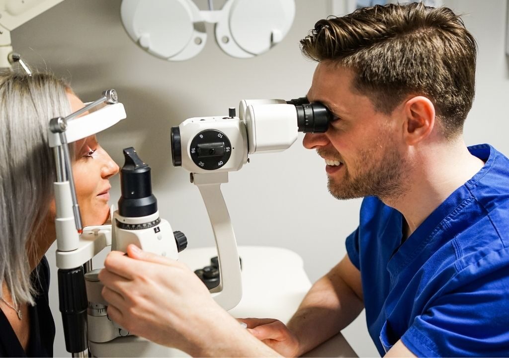 Laser-eye-surgery-sydney-tips-for-sports-people